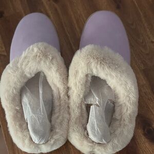Women's Lavender Plush Slippers